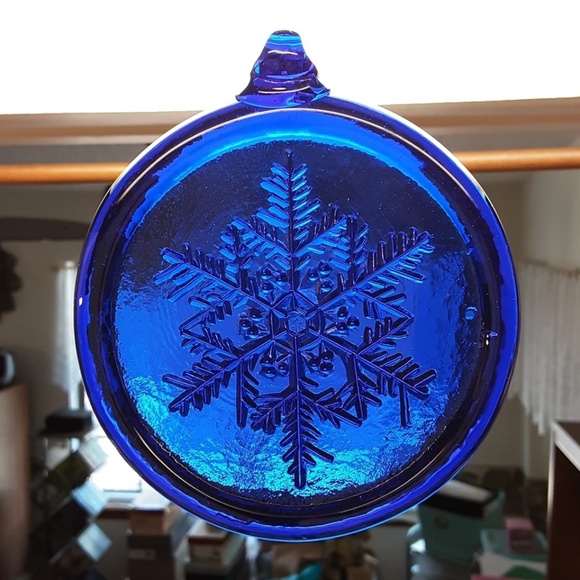 Kitras Art Glass Ornaments Suncatchers Set of 2 Snowflake Snowman 3.5 in Blue - Picture 12 of 14